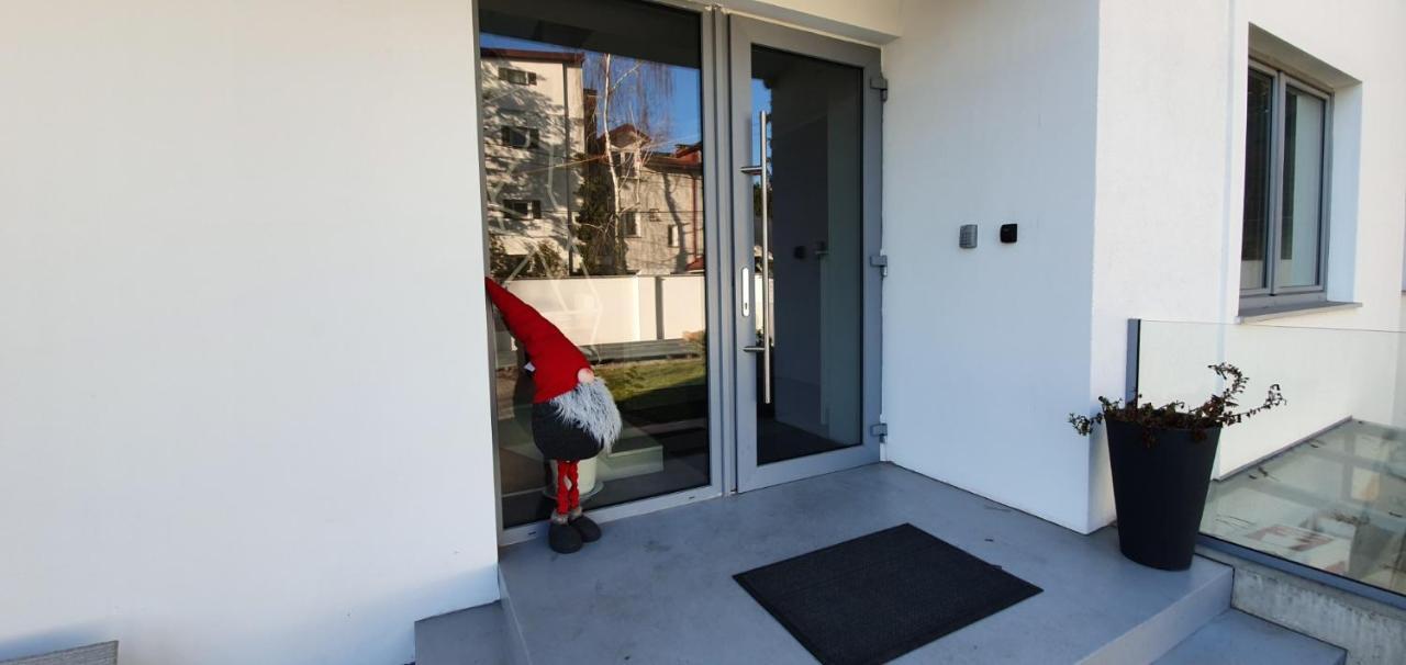 Loft 85 M2 Wilanow Krolewski Self Checkin وارسو المظهر الخارجي الصورة